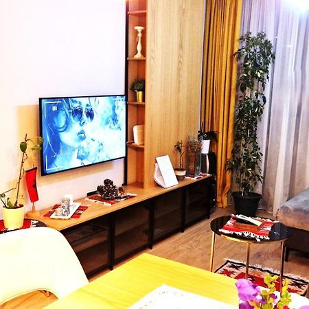 Central Comfy Apartment Tiranë Ngoại thất bức ảnh