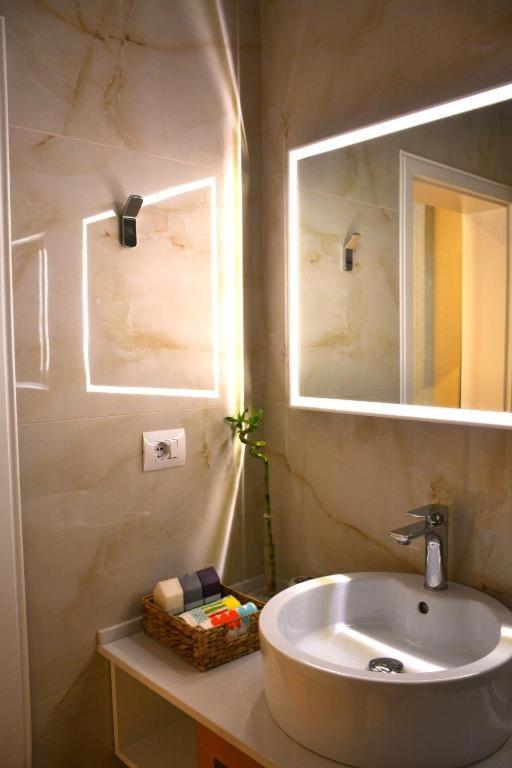 Central Comfy Apartment Tiranë Ngoại thất bức ảnh