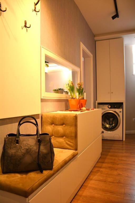 Central Comfy Apartment Tiranë Ngoại thất bức ảnh