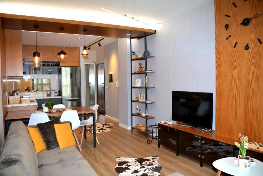 Central Comfy Apartment Tiranë Ngoại thất bức ảnh
