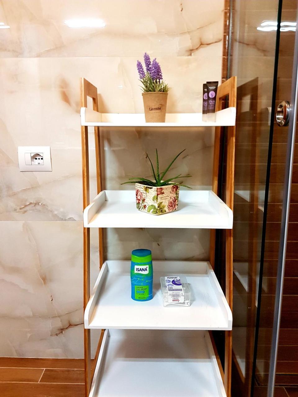 Central Comfy Apartment Tiranë Ngoại thất bức ảnh