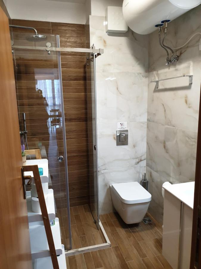 Central Comfy Apartment Tiranë Ngoại thất bức ảnh